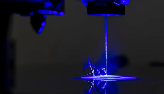 自然·通訊》：新型多材料激光3D打印機實現(xiàn)復雜設備一站式制造 image