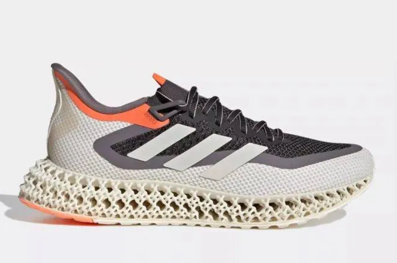 adidas利用3D打印技術(shù)，一體成型新式跑鞋 image