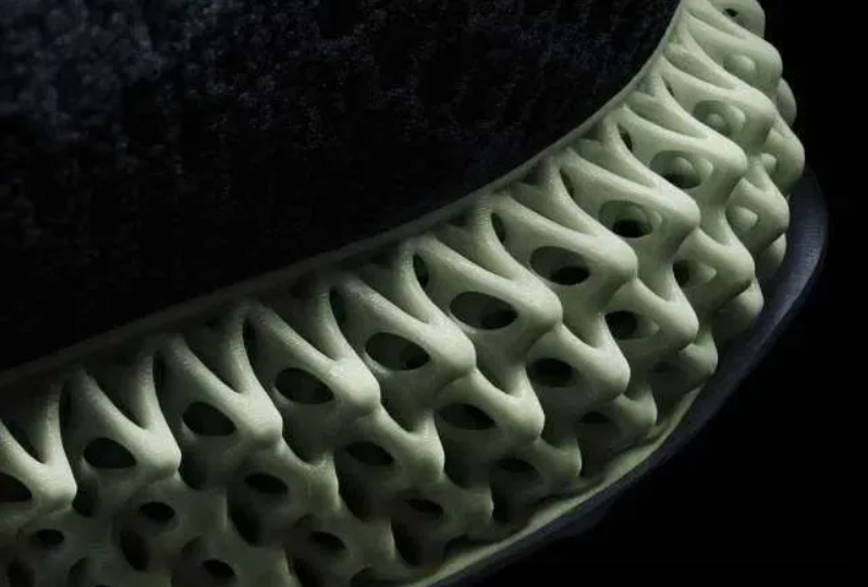 adidas利用3D打印技術(shù)，一體成型新式跑鞋 image
